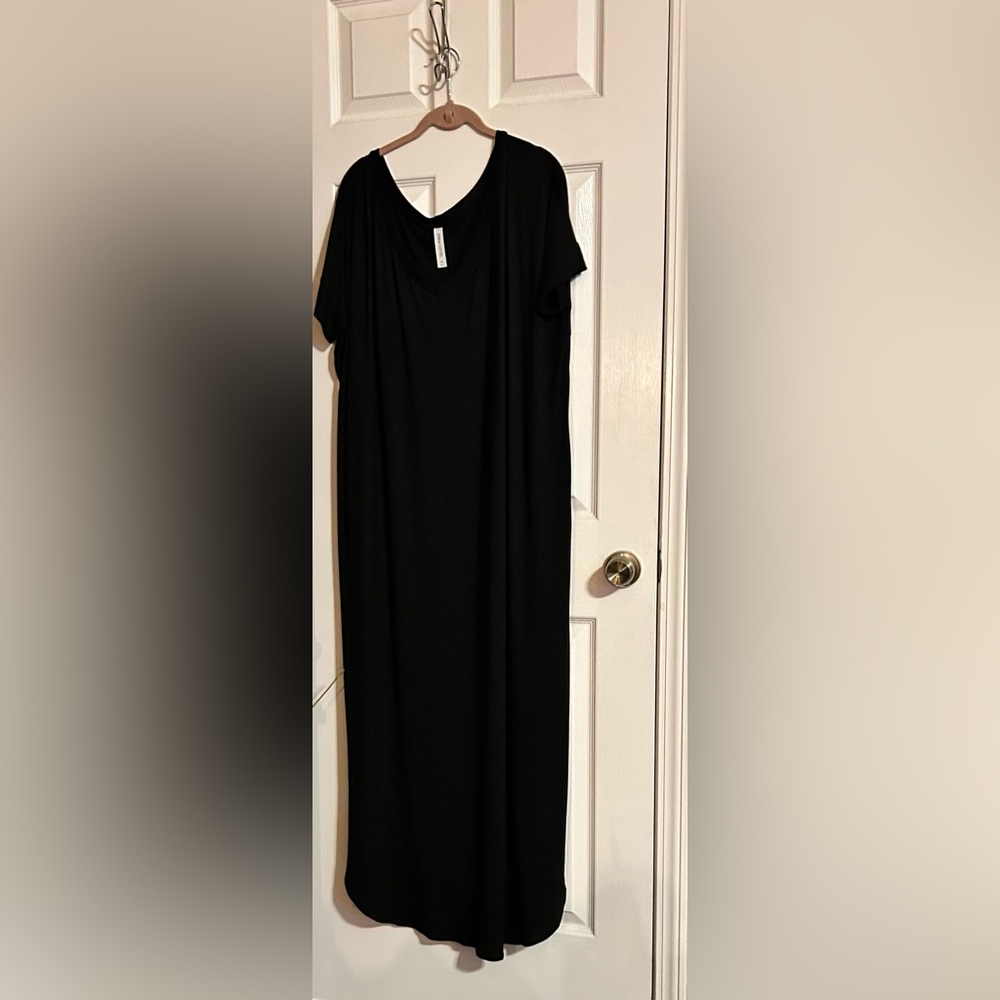 ZENANA 2XL Black short sleeve Maxi dress VGUC $25